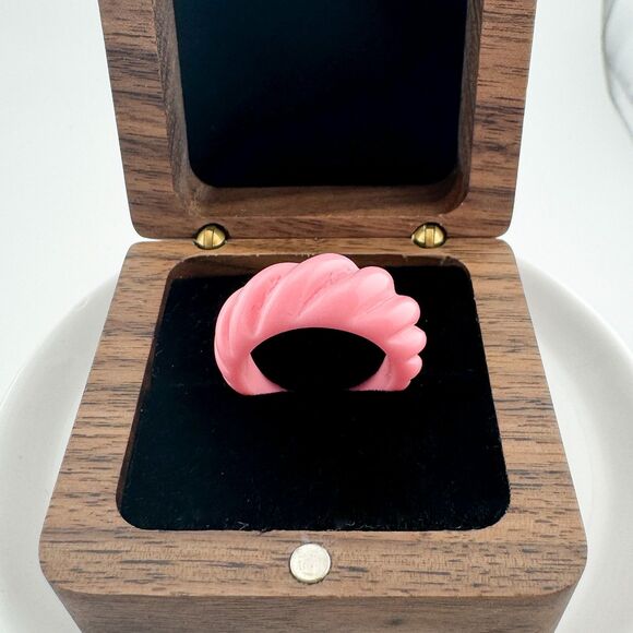 Vintage Pink Resin Ring Barbie Coquette Whimsy Bubble Waves Swirl Cottage Fairy - Picture 4 of 8